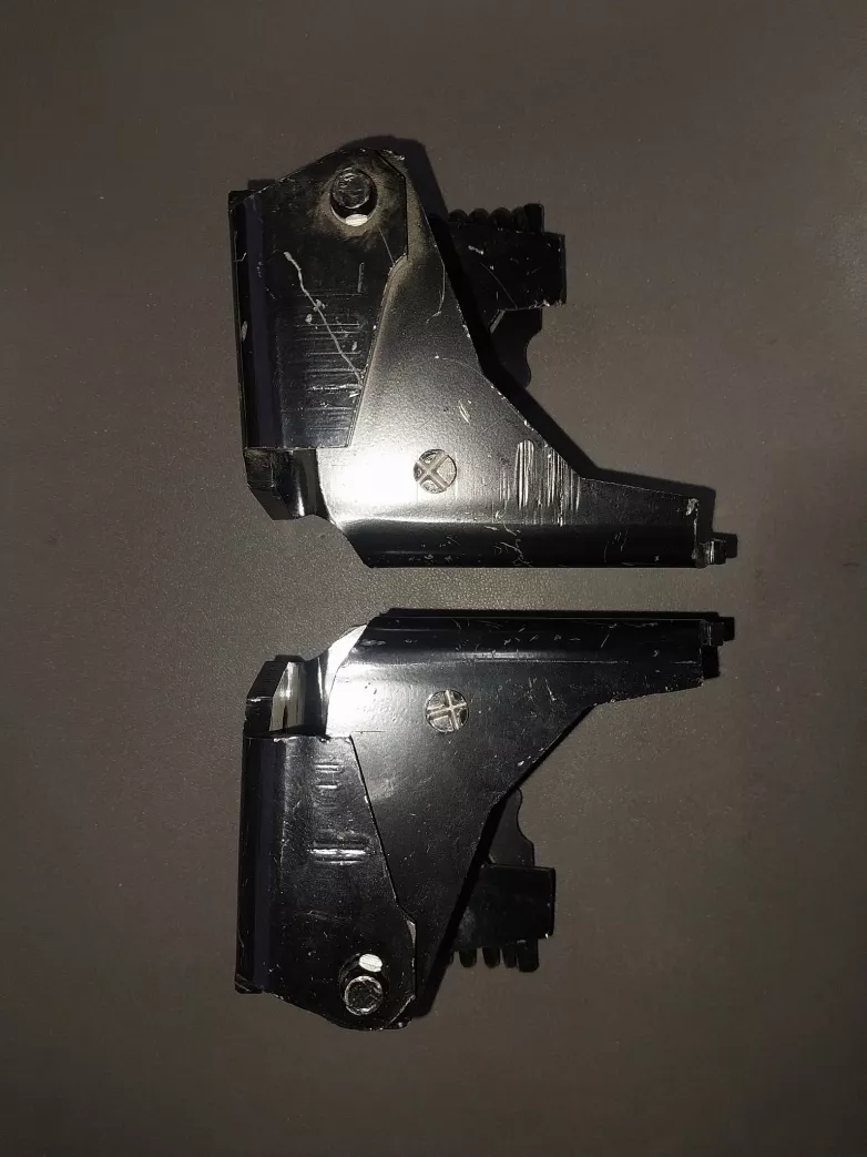 KPP8504 Reproduction Upper & Lower Door Hinge Set For 1986–1987 GM Models.