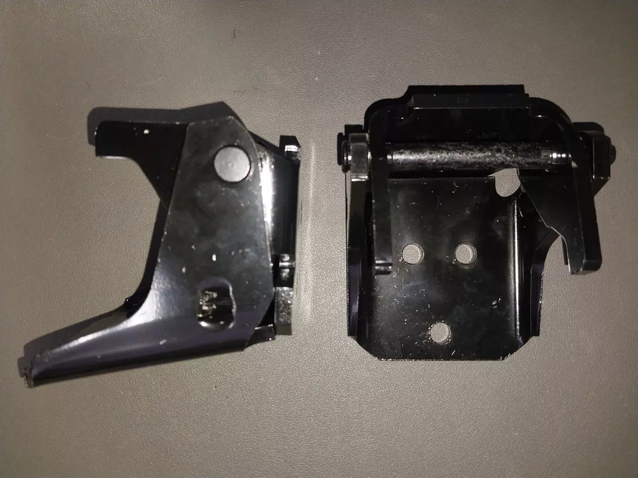 KPP8504 Reproduction Upper & Lower Door Hinge Set For 1986–1987 GM Models.