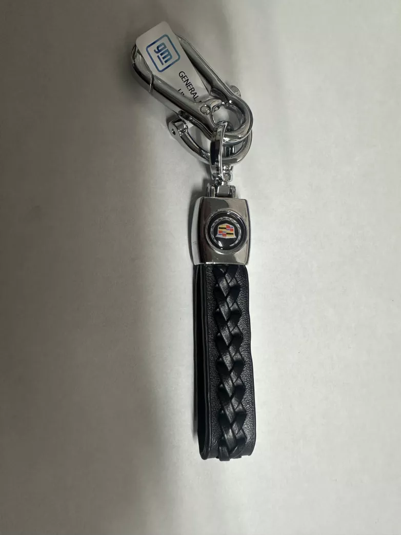 KPP8926 CADILLAC GM BRAIDED BLACK LEATHER SILVER KEYCHAIN